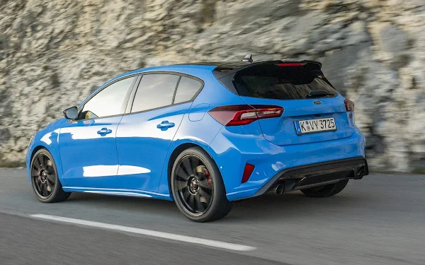 Novo Focus ST Edition 2024 chega para enfrentar o Golf GTI