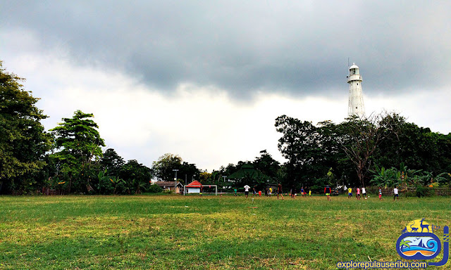 suasana asri di pulau sebira