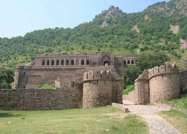 Bhanghar Fort located in the foothills of Aravali range