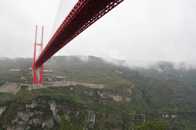 Yachi River Bridge, fourth bridge among the highest bridges in the world and the second-highest cable-stayed bridge.