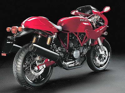 New 2012 Car Review  Ducati Sportclassic 1000 S Features