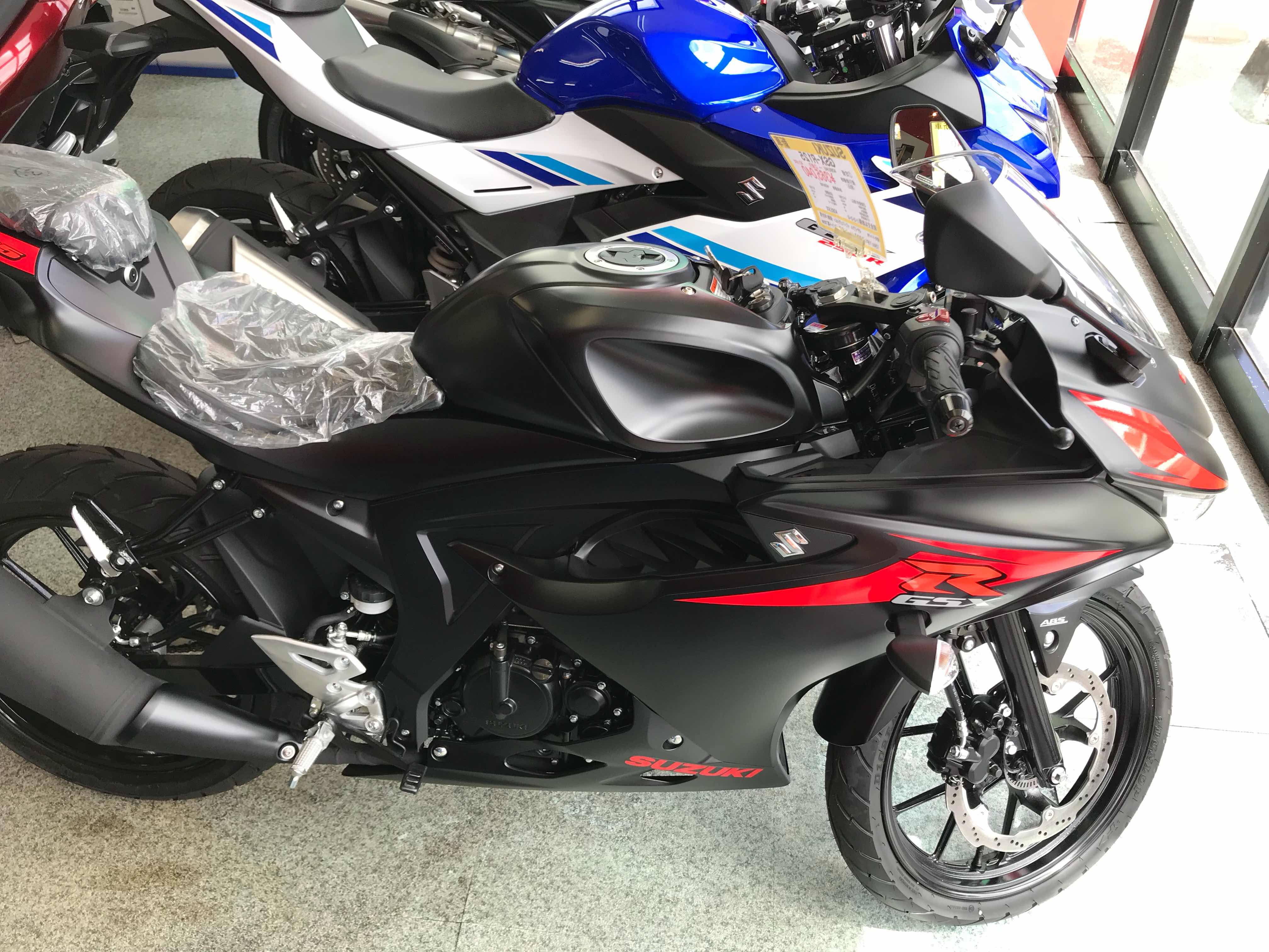 Gsxr125とyzfr125のどちらを買うべきか 前略 Webより