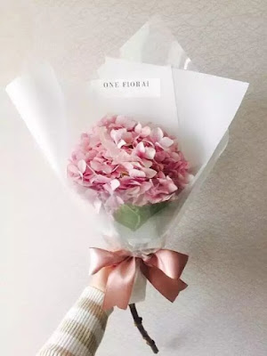 Contoh Buket Bunga Dengan Flower Wrapping Paper Seri WM Polos