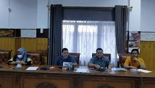 Foto Ist : Dewan OKU sampaikan pernyataan tolak Plh