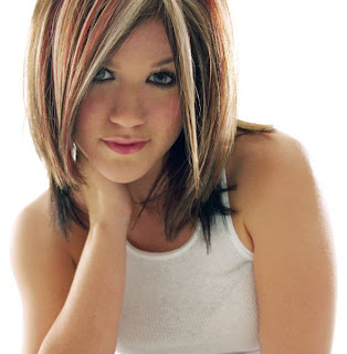 Kelly Clarkson Medium Hairstyles