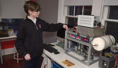 Bocah 12 Tahun Ini Sukses Bikin Reaktor Fusi Nuklir Di Rumah