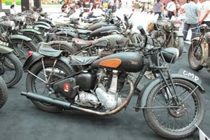 รถมอเตอร์ไซค์ โบราณ (Old Motorcycle)