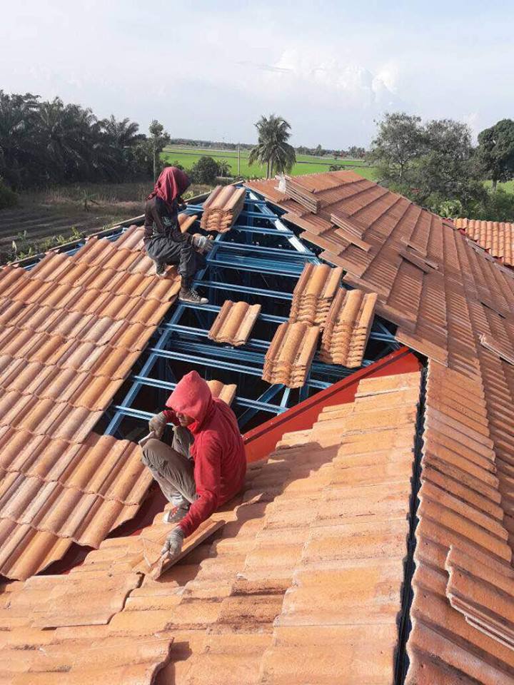 Renovation dan Ubahsuai Rumah Kekuda Besi Rangka Atap  