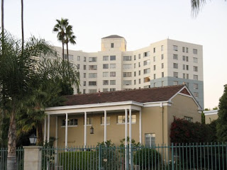 Park La Brea Apartments 