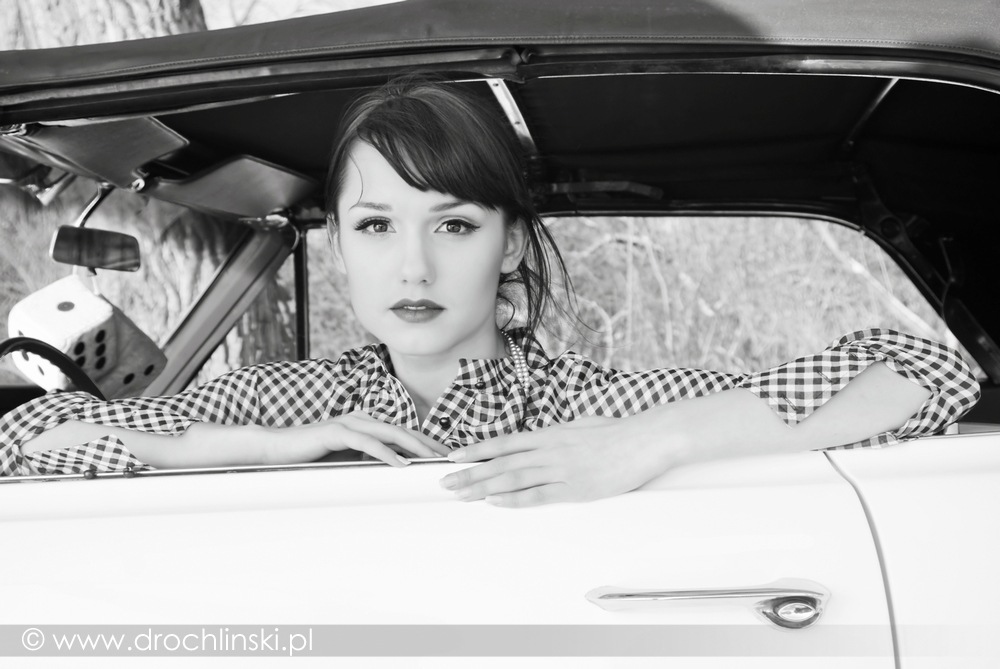 © www.drochlinski.pl,fotograf warszawa,fotograf ząbki,pin-up session,sesja w stylu pin-up,zdjęcia w stylu pin-up,pin-up girl and classic car,zdjęcia w samochodzie,sesja samochodowa,dziewczyna i skowronek,maxmodels.pl,sesja plenerowa,sesja zimowa,plener zimą,zdjęcia w plenerze zimą,www.skowronek.waw.pl