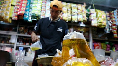 Curhat Harga Minyak Goreng Curah Cuma Turun Rp 2.000, Pedagang: Pahit