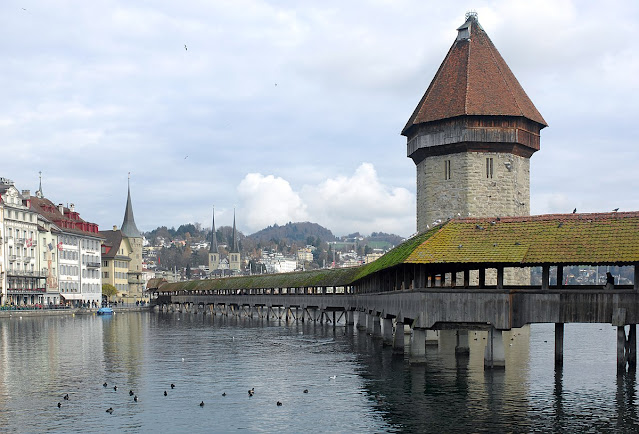 Chapel Bridge  Kapellbrücke Lucerne, Switzerland