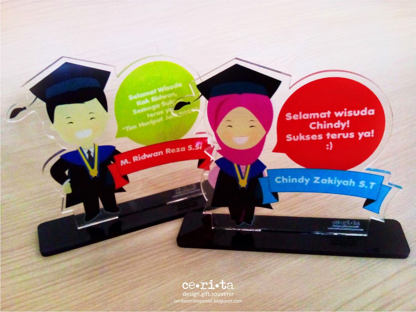 Ce.ri.ta: Kado Wisuda: Mini Plakat, Imut, Unik dan Menarik!