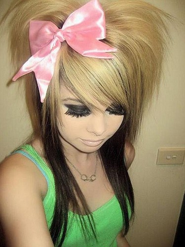 emo hairstyle for girls. Emo girls long emo hairstyles
