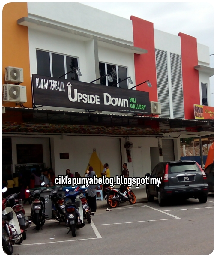 Jalan-jalan ke rumah terbalik, Port Dickson.