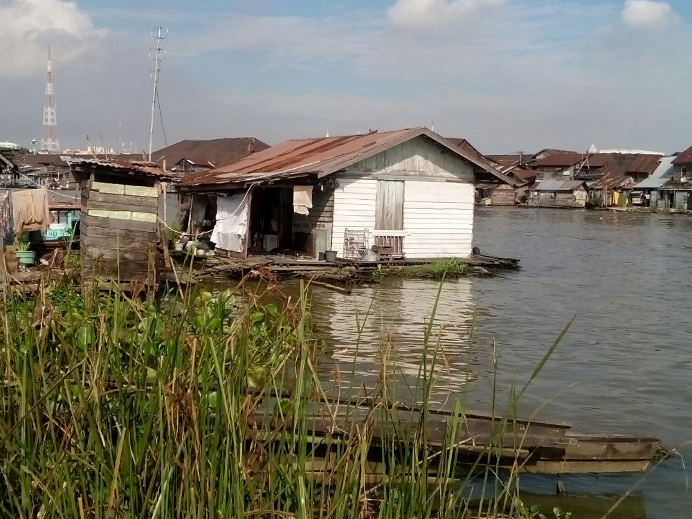 Rumah Lanting: Rumah Goyang ala Borneo