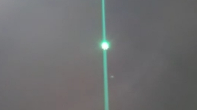 Green Laser Shoots Out From A UFO Over Milton Keynes In The UK.