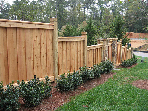 Design wood and natural stone fences ~ FREE DESIGN NEWS