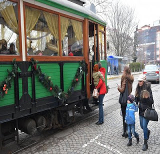 Christmas tram 