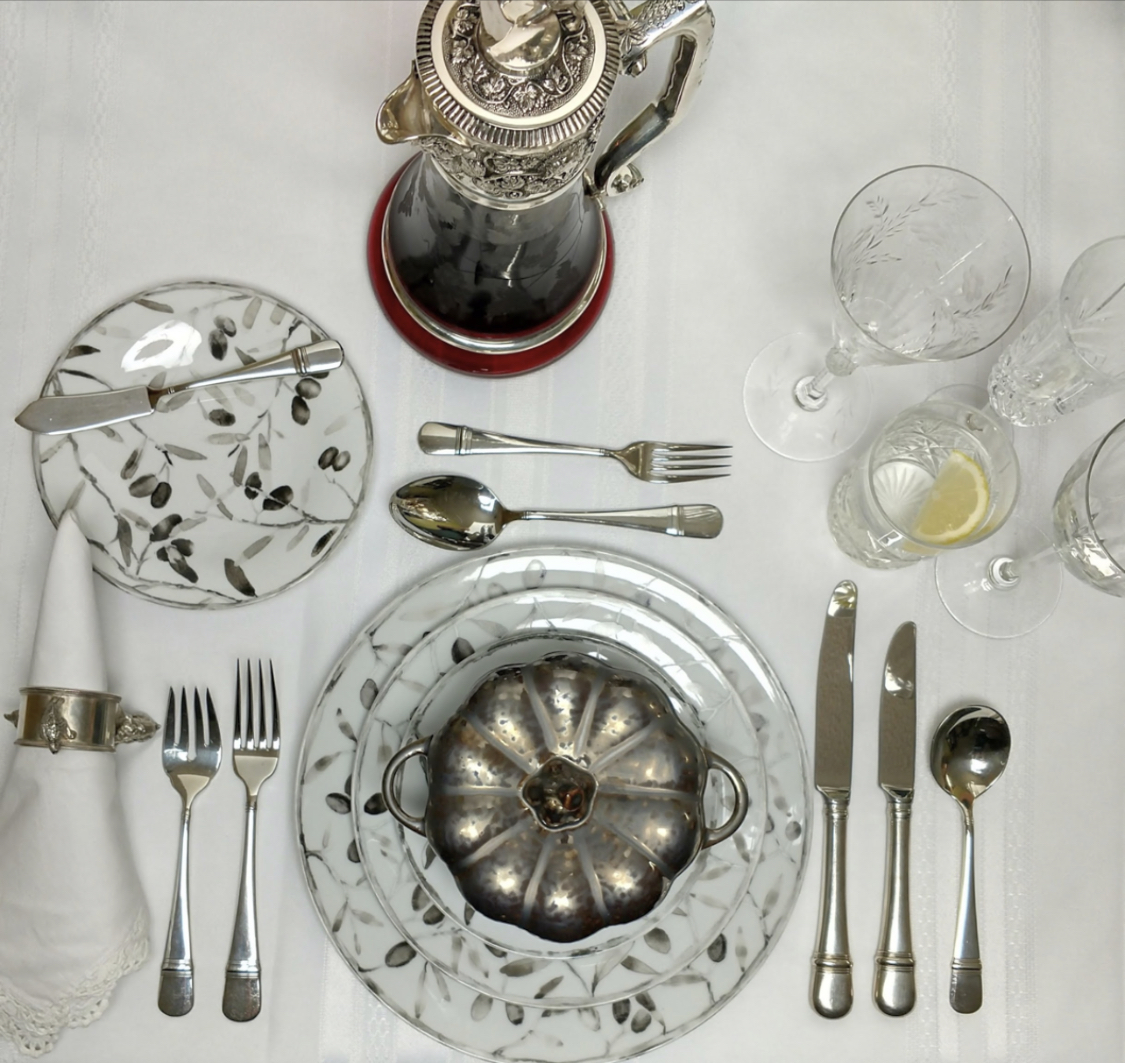 Stainless Flatware set, Service for 16, Fashion Manor Rose Cameo