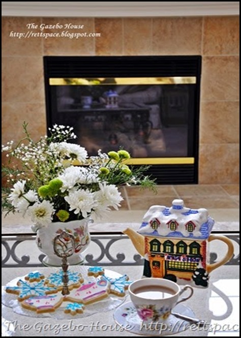 tea & cookies on a snowy day 002[2]