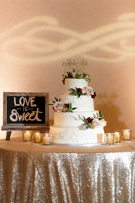 wedding cake and red wedding props