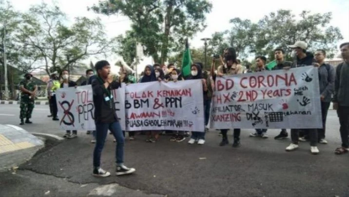 Biaya Kuliah Naik Era Jokowi, Sejumlah Mahasiswa Majalengka Gelar Aksi Tolak Wacana 3 Periode