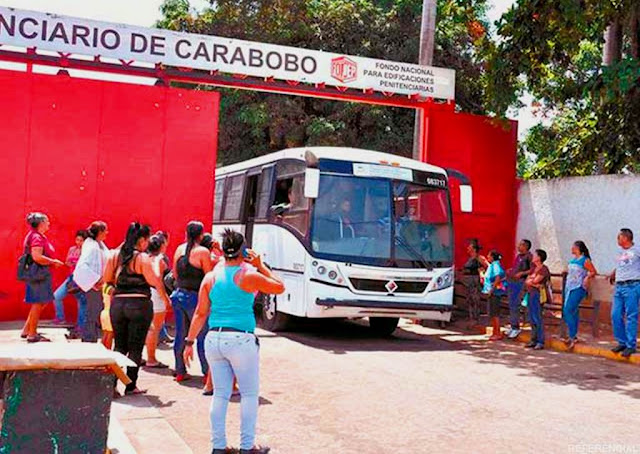 Mujer parió un paquete de drogas justo antes de parir a su hijo