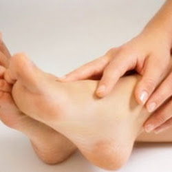How To Get Rid Of Athlete's Foot With Natural ...
