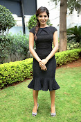 Samantha latest photos in black-thumbnail-11