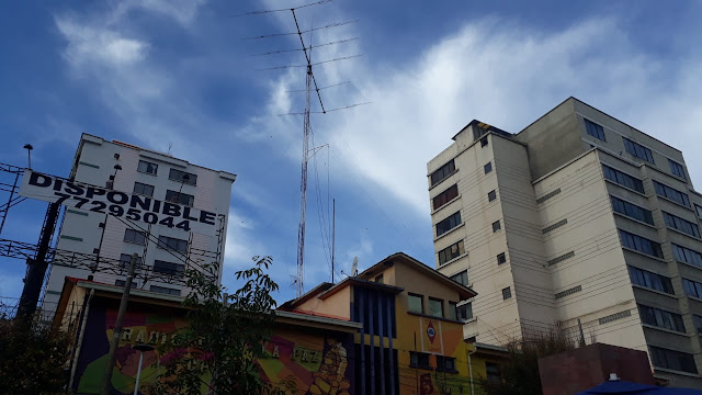Der Radio Club in La Paz ist jetzt von Hochhäusern umgeben