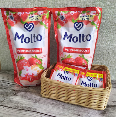 Pelembut dan Pewangi Pakaian Molto Korean Strawberry