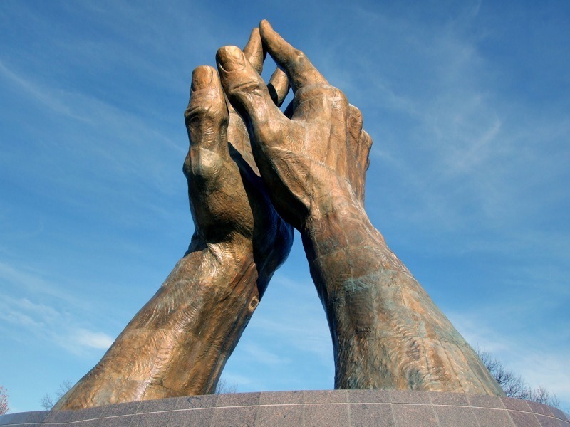 praying-hands-tulsa-2