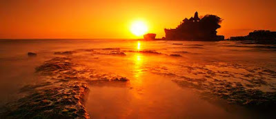 sunset in Tanah Lot Bali Indonesia 