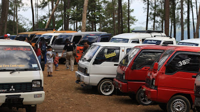 Kenalkan Potensi Purworejo Lewat Komunitas Mobil Klasik, Ribuan Mobil All Jet Star Kumpul di Bukit Besek