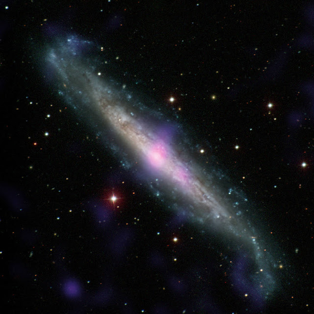 lubang-hitam-super-masif-galaksi-ngc-1448-astronomi