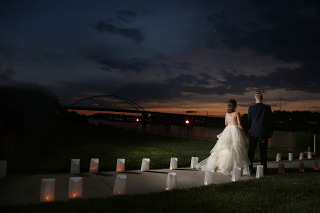 candle light wedding pictures in sioux city