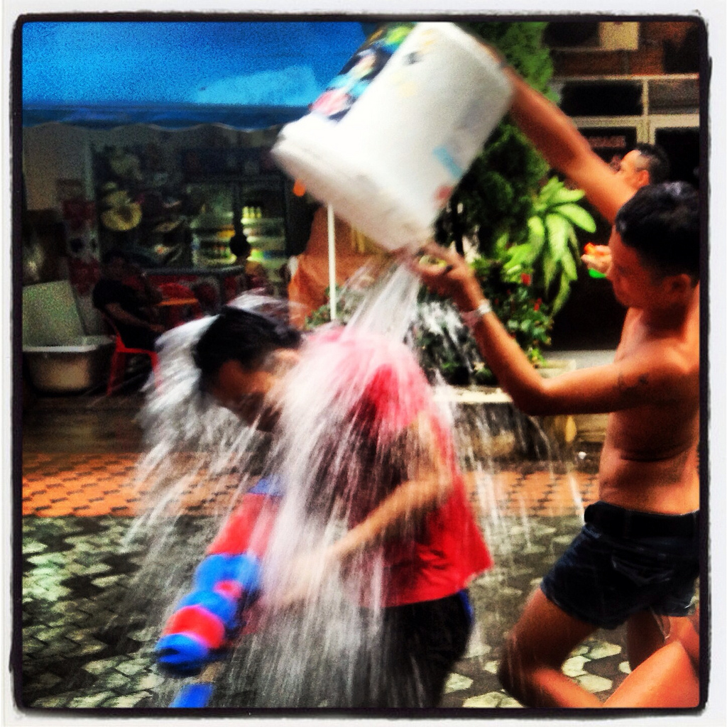 Сонгкран! Songkran! สงกรานต์ 2013 :)