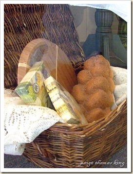 bread basket, picnic