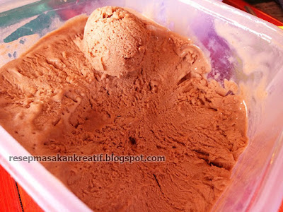  Homemade resep es krim coklat dan rasa susu yang lembut bertekstur ice cream walls merupa Resep Es Krim Rumahan Sederhana Selembut Walls Coklat & Susu