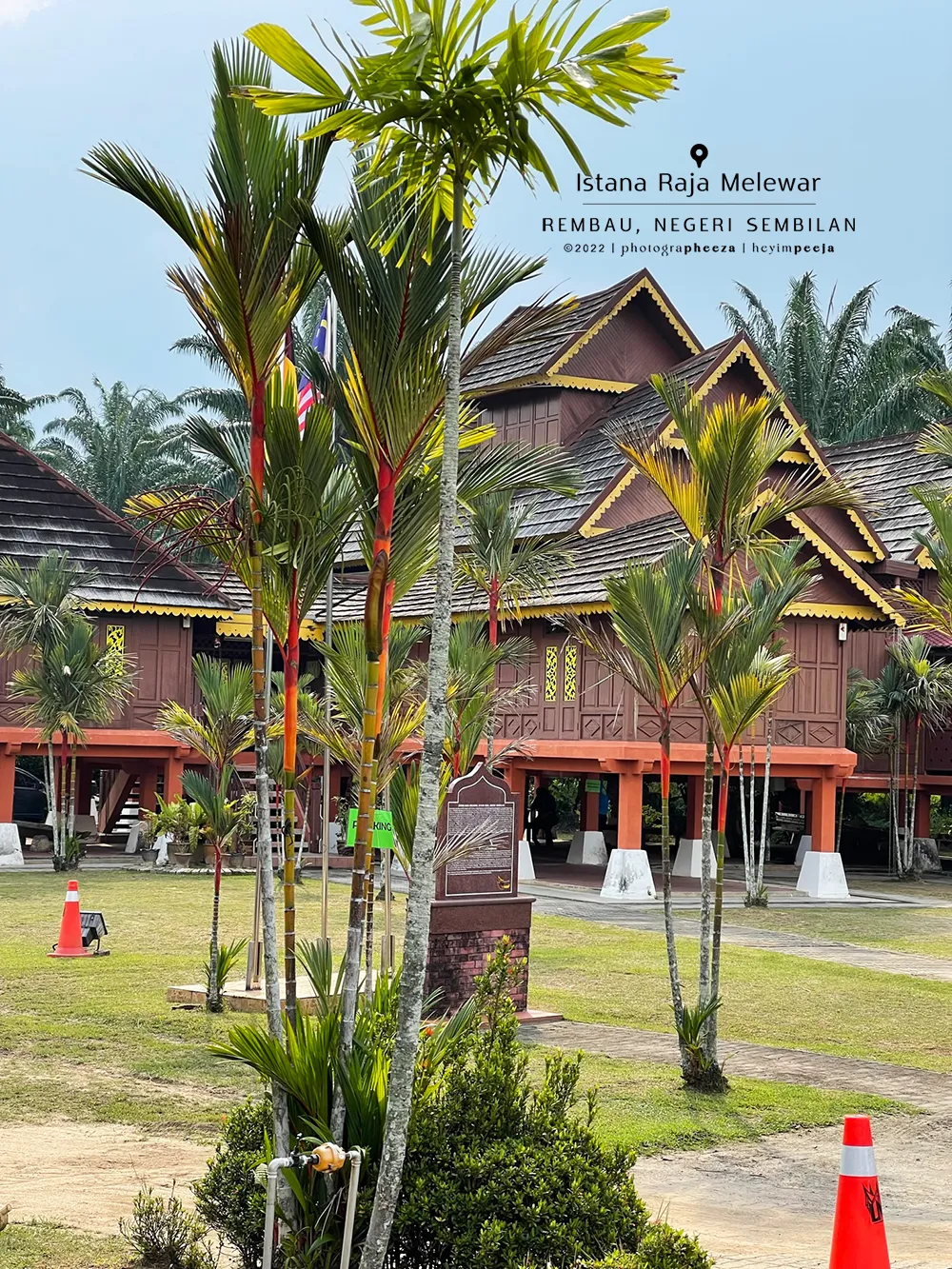 Replika Istana Raja Melewar Rembau