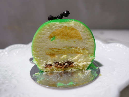 La Patisserie des Idees Hong Kong - Melon Rouge cake