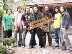 download Lagu Steven & Coconut Treez