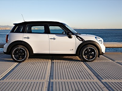 2011 Mini Countryman Side View