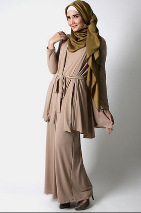 Trend Model  Baju Muslim Modern ala Zaskia  Sungkar 