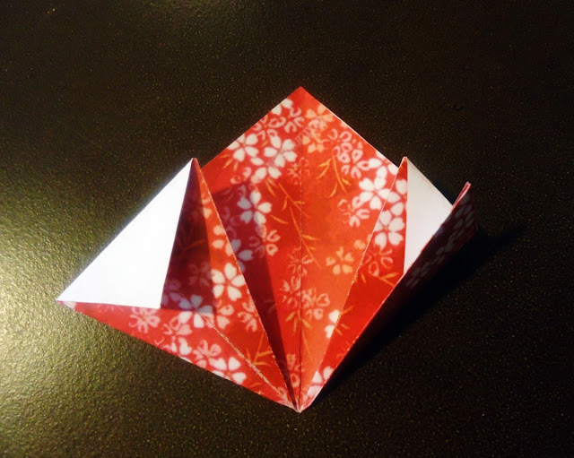 DIY Christmas Origami Flowers