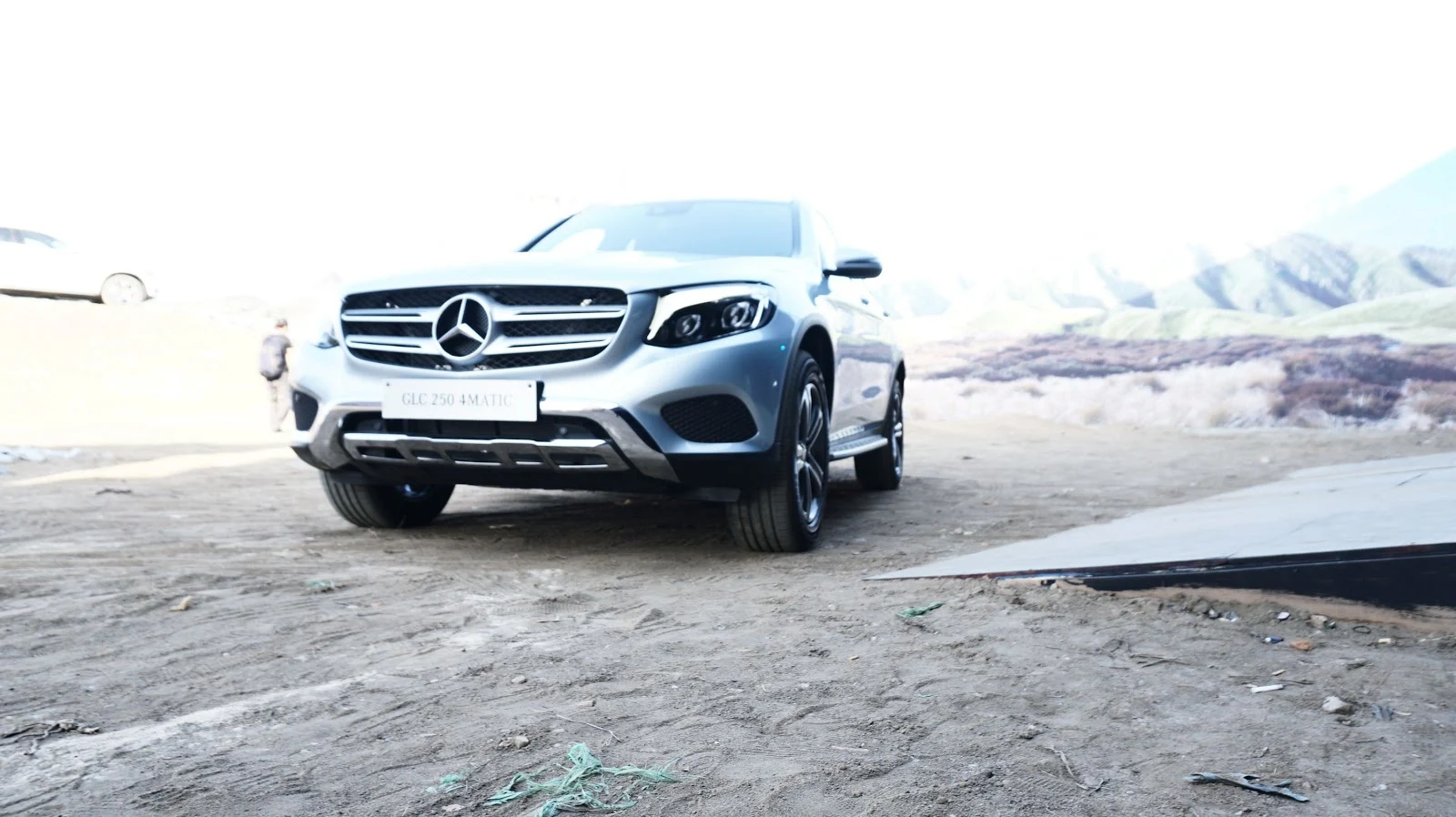 Cận cảnh Mercedes-Benz GLC 250 4Matic 2016