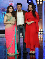 Madhuri & Huma promote 'Dedh Ishqiya' on Bigg Boss 7 with Salman