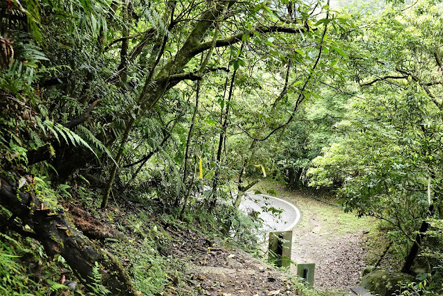 灣潭古道連接產業道路的區段