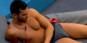 > Suso de GH16 presume de su 'gran miembro viril “la tengo más grande que la media”
